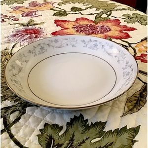 CHINA BOWLS SET OF 8